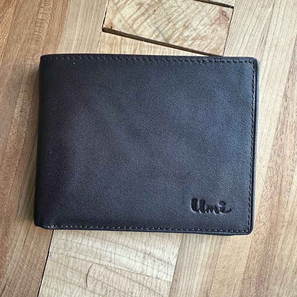 Vintage UMi Designs Genuine Leather Wallet Bi-Fold 4 Inch Card‎ Slots Brown NWOT